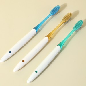 Fresh Breath Oral Hygiene Manual Toothbrush