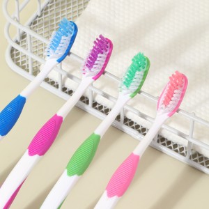 Cheapest Factory Free Sample Cheap Dental Products Tooth Brush Wholesale Family Pack Plastic Toothbrush