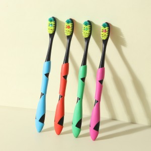 Soft Nylon Bristles Toothbrush Of 4 Family Use