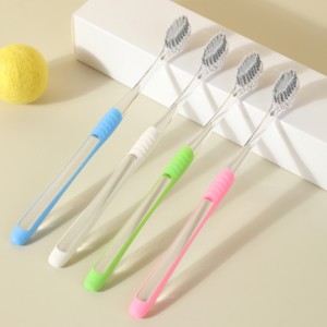 Family Home Using Soft Bristles Manual Toothbrush